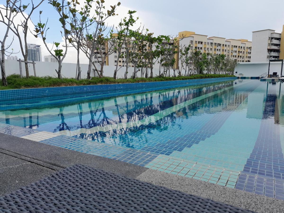 The Landmark Comfort Relax Spacious Sea View By Iz Tanjung Tokong Ngoại thất bức ảnh